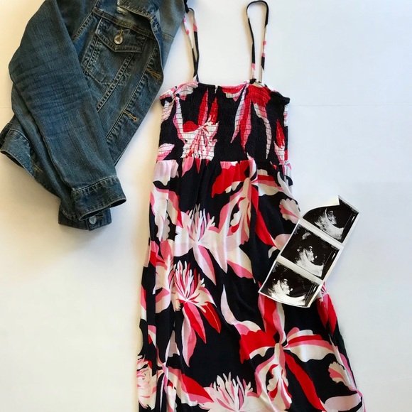 H&M Dresses & Skirts - H&M MAMA Maxi Dress (size M)